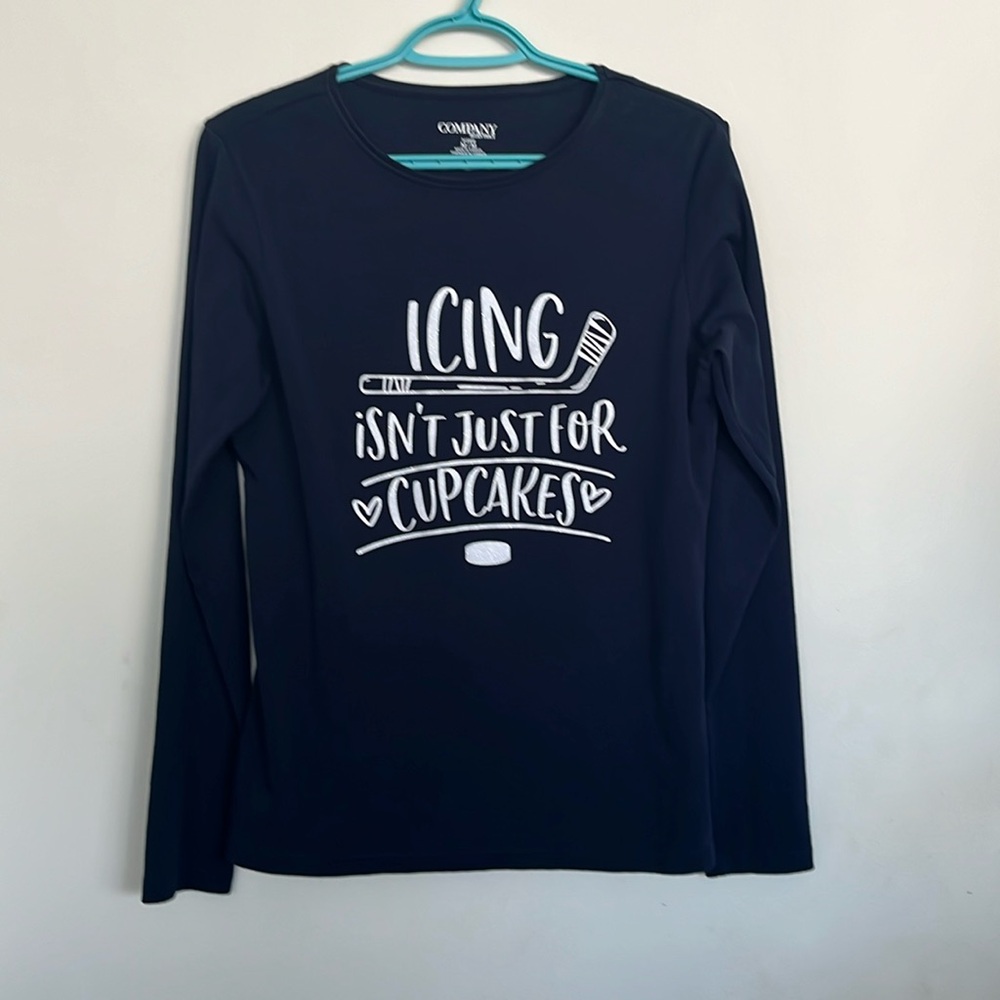 🌸Company🌸 T-shirts / long sleeve Tees / Ellen Tracy / size M